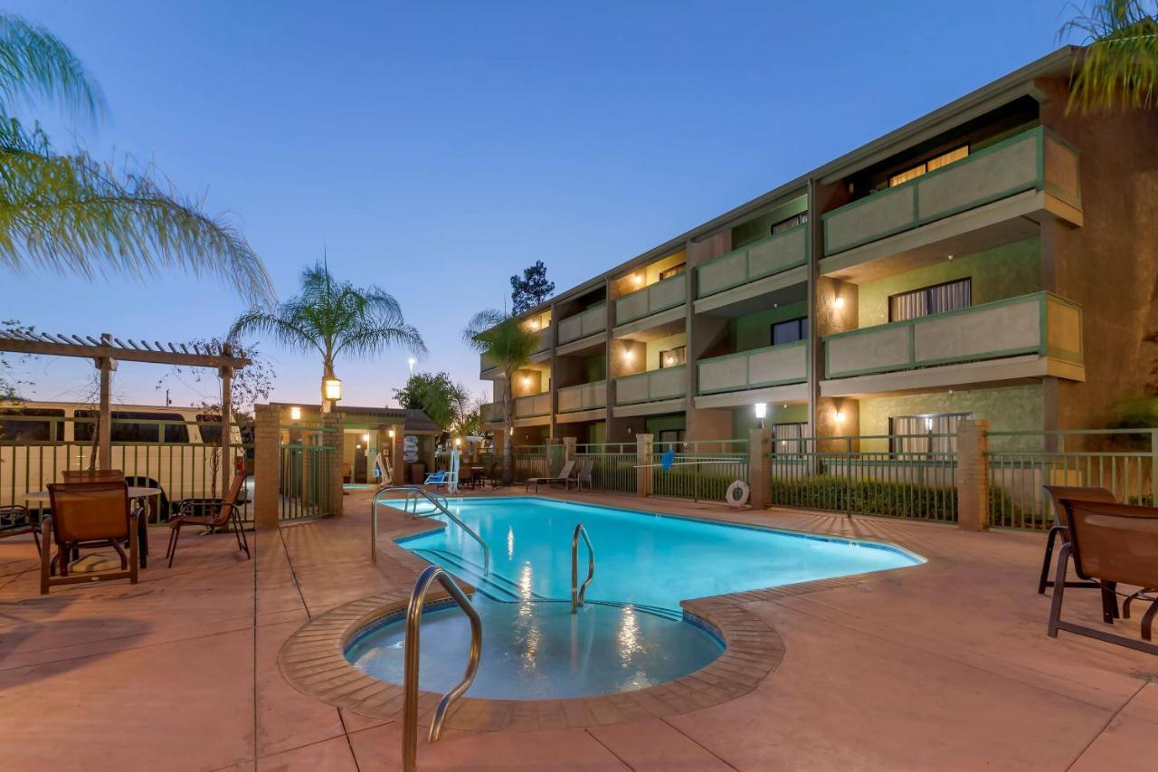 Best Western Plus Forest Park Inn Gilroy Exterior foto