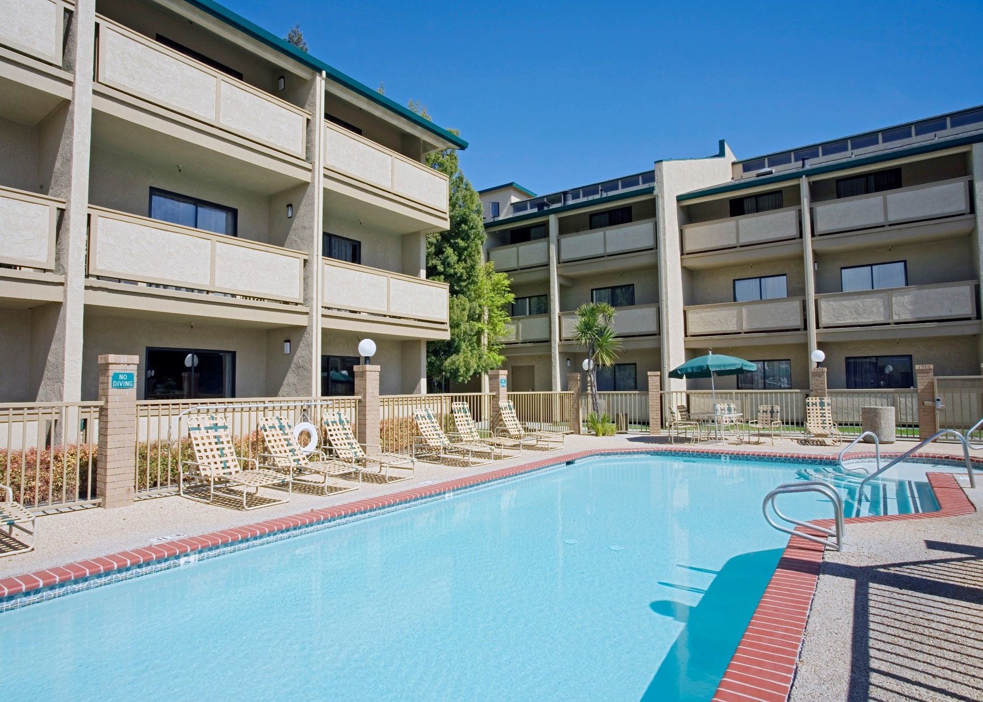 Best Western Plus Forest Park Inn Gilroy Facilidades foto